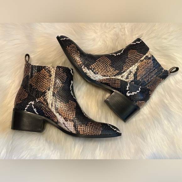 Crown Vintage Shoes - Crown Vintage Tolana Chelsea Snakeskin Print Boot Size 9